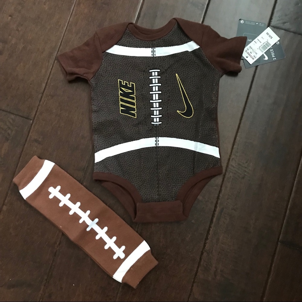 NWT Nike football bodysuit & leg warmers 3-6 mos